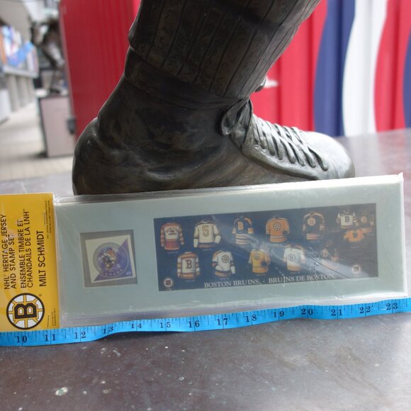 NHL Heritage Jersey and Stamp Set Boston Bruins Milt Schmidt *New in Package* - Picture 9 of 10